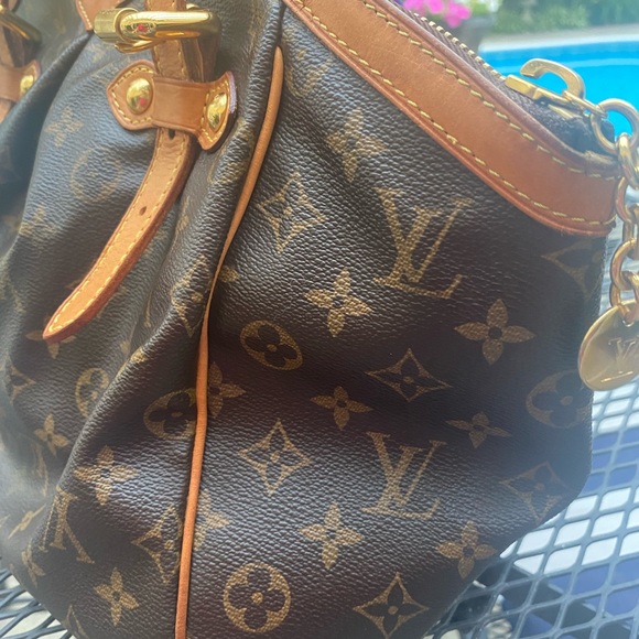 Louis Vuitton Tavoli w COA - Picture 7 of 15